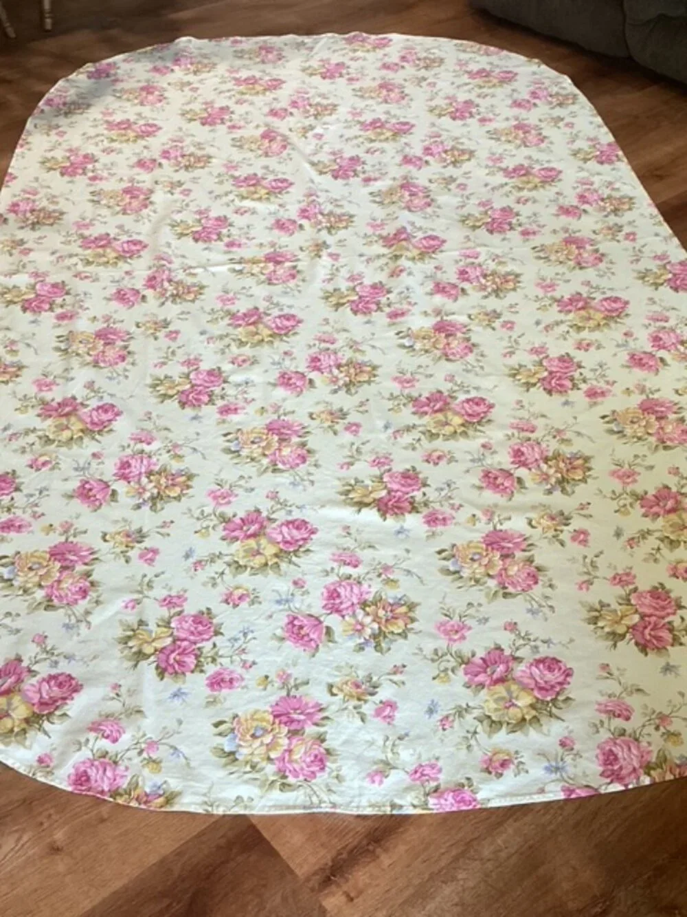 Zina Vasi Tablecloth Floral Oval 60'x104